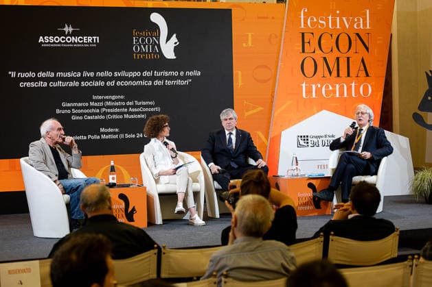 IPA84994999 - Trento, Festival of Economics Minister .of tourism Gianmarco Mazzi Pictured: Gino Castaldo; Nicoletta Polla Mattiot; Gianmarco Mazzi, Bruno Sconocchia  Copyright: xAaronxGiordanix xAaronxGiordanix 84994999