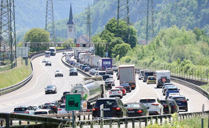 23.05.2026 Schweiz Kanton Uri Stau.. Bild. Pfingststau auf der Gotthardautobahn. *** 23 05 2026 Switzerland Canton Uri Traffic jam picture Whitsun traffic jam on the Gotthard highway 