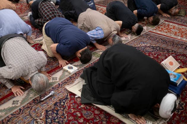 Daily Life In Iran Amid Threat About New Possible War Iranian worshippers participate in a mass prayer ceremony at a mosque in a business district in downtown Tehran, Iran, on May 22, 2026. U.S. President Donald Trump has indicated the possibility of military action against Iran if no agreement is reached with Iranian officials, according to official reports. Tehran Tehran Iran  Copyright: xMortezaxNikoubazlx originalFilename: nikoubazl-dailylif260522_npK7Y.jpg