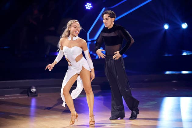 Sänger Milano (Milane Baybah) und Profitänzerin Marta Arndt im Halbfinale der 19. Staffel der RTL-Tanzshow Lets Dance im Coloneum. Köln, 22.05.2026 NRW Deutschland *** Singer Milano Milane Baybah and professional dancer Marta Arndt in the semi-final of the 19th season of the RTL dance show Lets Dance at the Coloneum Cologne, 22 05 2026 NRW Germany Copyright: xChristophxHardtx
