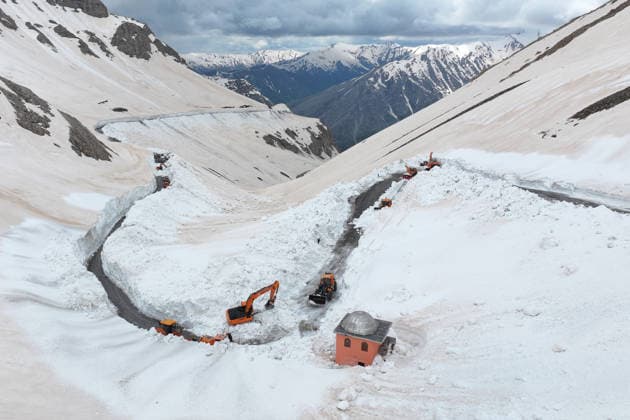 Van-Bahcesaray highway, closed for months due to avalanche risk, cleared of snow VAN, TURKIYE - MAY 23: An aerial view of the area as the teams from the Gorentas Maintenance Station of the 11th Regional Directorate of Highways carry out snow removal work on the Van-Bahcesaray highway in Van, Turkiye on May 23, 2026. Closed since December due to adverse weather conditions and avalanche risks, the highway was partially opened to single-lane traffic following a challenging 20-day effort through meters-high snow corridors. The final decision to fully open the road to traffic awaits an assessment by the Avalanche Risk Determination and Monitoring Commission. Ozkan Bilgin Anadolu Van Turkey. Editorial use only. Please get in touch for any other  Copyright: x2026xAnadoluxOzkanxBilginx
