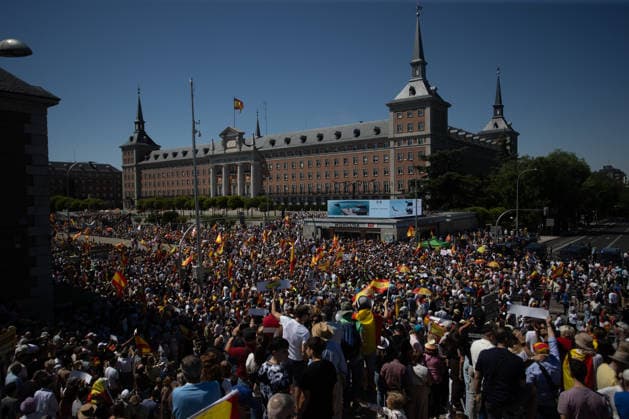 May 23, 2026, Madrid, Madrid, SPAIN: during the so-called March for Dignity, organized by the Spanish Civil Society platform, through the center of Madrid to demand the resignation of the Spanish Prime Minister, Pedro SoÂ¡nchez. Madrid SPAIN - ZUMAs197 20260523_aaa_s197_197 Copyright: xDavidxCanalesx