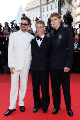 Lukas Dhont, Valentin Campagne, Emmanuel Macchia Montée des marches pour la cérémonie de clôture du 79ème Festival International du Film de Cannes, le 23 mai 2026 Jacovides Moreau Bestimage Red carpet for the closing ceremony of the 79th Cannes International Film Festival Opening ceremony on May 23, 2026 Cannes France  Copyright: xJACOVIDES-MOREAUx xBESTIMAGExJACOVIDES-MOREAUx xBESTIMAGEx