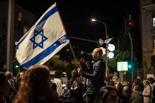 Anti-gov t protest in Jerusalem JERUSALEM - MAY 23: Israelis gather at Paris Square to hold a demonstration against Prime Minister Benjamin Netanyahu and the Israeli government carrying Israeli flags and anti-government banners in West Jerusalem on May 23, 2026. Mostafa Alkharouf Anadolu Jerusalem Israel. Editorial use only. Please get in touch for any other usage.  Copyright: x2026xAnadoluxMostafaxAlkharoufx