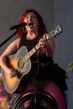 CMAT at Bearded Theory Festival at Catton Hall in Walton upon Trent, UK on 23 May 2026 CMAT (Ciara Mary-Alice Thompson) at CMAT at Bearded Theory Festival at Catton Hall in Walton upon Trent, UK on 23 May 2026, Credit:Stephen Keable Avalon UK, Derbyshire, Walton upon Trent, Catton Hall  Copyright: xStephenxKeablex xAvalonx 1104716297