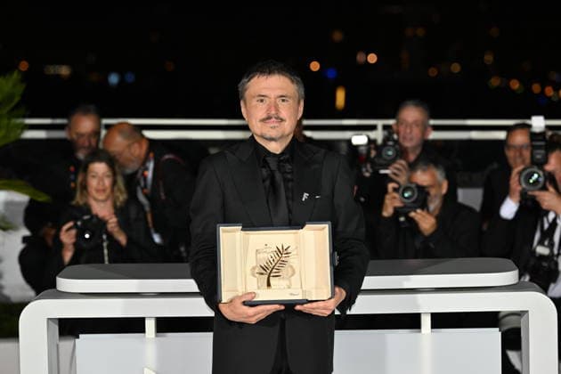 79th Cannes Film Festival - Closing Ceremony CANNES, FRANCE - MAY 23: Romanian director, screenwriter and producer Cristian Mungiu poses with the trophy during a photocall after winning the Palme d Or for the film Fjord during the closing ceremony of the 79th edition of the Cannes Film Festival in Cannes, southern France, on May 23, 2026. Mustafa Yalcin Anadolu Cannes France. Editorial use only. Please get in touch for any other usage.  Copyright: x2026xAnadoluxMustafaxYalcinx