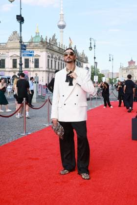 Staatoper für alle 2026, Empfang Julian Daynov Staatsoper Für alle 2026, Roter Teppich an der Staatsoper unter den Linden, Bebelplatz, Berlin, Datum: 23.05.2026 *** State Opera for All 2026, Reception Julian Daynov State Opera For All 2026, Red Carpet at the State Opera Unter den Linden, Bebelplatz, Berlin, Date 23 05 2026 Copyright: xEventpress Kratschx