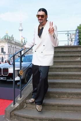Staatoper für alle 2026, Empfang Julian Daynov Staatsoper Für alle 2026, Roter Teppich an der Staatsoper unter den Linden, Bebelplatz, Berlin, Datum: 23.05.2026 *** State Opera for All 2026, Reception Julian Daynov State Opera For All 2026, Red Carpet at the State Opera Unter den Linden, Bebelplatz, Berlin, Date 23 05 2026 Copyright: xEventpress Kratschx