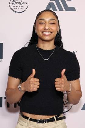 Los Angeles CA May 23: JuJu Watkins at the 17th Annual Women of Excellence Awards on May 23, 2026 Credit: USA  - ZUMAa123 20260523_zaa_a123_051 Copyright: xAdMediax