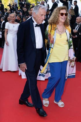 Constantin Costa Gavras et sa femme Michèle Ray Gavras Montée des marches pour la cérémonie de clôture du 79ème Festival International du Film de Cannes, le 23 mai 2026 Olivier Borde Bestimage Red carpet for the closing ceremony of the 79th Cannes International Film Festival Opening ceremony on May 23, 2026 Cannes France  Copyright: xOLIVIERxBORDEx xBESTIMAGExOLIVIERxBORDEx xBESTIMAGEx