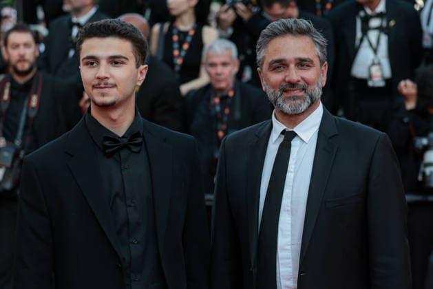 79ème Festival International du Film de Cannes montee cloture Film Festival red carpet closing with Olivier Nakache et son fils 79th International Cannes Film Festival Closing Red Carpet 456716 2026 05 23  Copyright: xLionelxGuericolas MPPx STAR_456716_009
