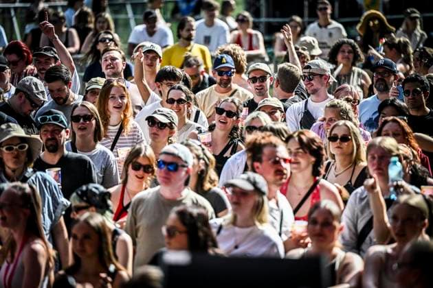 Das Pfingst Open Air Essen-Werden geht in die 41. Runde. Bei sommerlichem Wetter feierten 10000 Menschen das Musikfestival. Das Festival ist umsonst und draußen. Drei Bühnen auf dem Gelände im Löwental wurden bespielt. ** NUR FÜR REDAKTIONELLE ZWECKE ** EDITORIAL USE ONLY **<p>Hauptbühne : Emma Rose am Samstag, dem 23 05 2026. Das Pfingst Open Air Essen-Werden geht in die 41. Runde. Bei sommerlichem Wetter feierten 10000 Menschen das Musikfestival. Das Festival ist umsonst und draußen. Drei Bühnen auf dem Gelände im Löwental wurden bespielt. Deutschland NRW Essen Copyright: KerstinxKokoska *** The Pfingst Open Air Essen Werden enters its 41st round In summery weather, 10,000 people celebrated the music festival Das Festival ist Copyright: KerstinxKokoska doc85z5dbzcdea13y4d8ea9 ,EDITORIAL USE ONLY