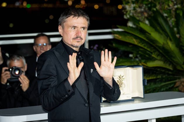 Palme d Or winners photocall at the 79th Cannes Film Festival at Palais des Festivals in Cannes, France on 23 May 2026. Cristian Mungiu poses with the Palme d™Or for Fjord during the Palme d Or winners photocall at the 79th Cannes Film Festival at Palais des Festivals in Cannes, France on 23 May 2026., Credit:Stefano Costantino TTL Stefano Costantino Avalon France, Cannes  Copyright: xStefanoxCostantinoxTTLx xStefanoxCostantinox xAvalonx 1104762126