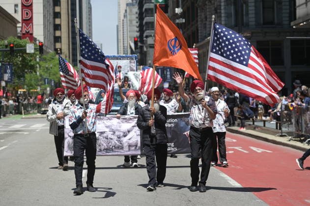 Chicago Memorial Day Parade CHICAGO, ILLINOIS - MAY 23: The Chicago Memorial Day Parade proceeds through the city center, with participants carrying American flags and marching in formation on Saturday, May 23, 2026. The event, held each year before Memorial Day, pays solemn tribute to the men and women of the U.S. Armed Forces who made the ultimate sacrifice. Jacek Boczarski Anadolu Illinois United States. Editorial use only. Please get in touch for any other usage.  Copyright: x2026xAnadoluxJacekxBoczarskix