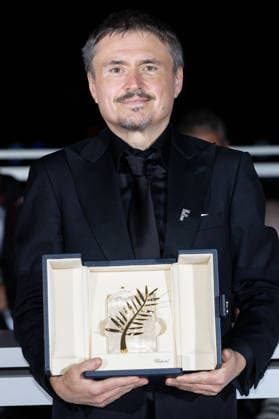 Cristian Mungiu Palme dor pour le film Fjord Photocall of the winners of the 79th Cannes International Film Festival On may 23th 2026 Jacovides Moreau Bestimage Photocall of the winners of the 79th Cannes International Film Festival On may 23th 2026 Cannes France  Copyright: xJACOVIDES-MOREAUx xBESTIMAGExJACOVIDES-MOREAUx xBESTIMAGEx