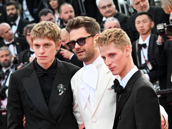 IPA85016833 - Cannes, 79th Cannes Film Festival 2026 - Final Evening - Red Carpet Closing Ceremony. Pictured are Valentin Campagne, Lukas Dhont, Emmanuel Macchia  Copyright: xManuelexMangiarottix xPoolxPhotoxEventsx07x 85016833
