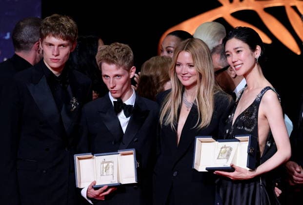 Emmanuel Macchia, Valentin Campagne, Virginie Efira et Tao Okamoto Photocall of the winners of the 79th Cannes International Film Festival On may 23th 2026 Jacovides Moreau Bestimage Photocall of the winners of the 79th Cannes International Film Festival On may 23th 2026 Cannes France  Copyright: xJACOVIDES-MOREAUx xBESTIMAGExJACOVIDES-MOREAUx xBESTIMAGEx