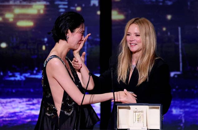 Tao Okamoto, Virginie Efira Prix dinterprétation Féminine Photocall of the winners of the 79th Cannes International Film Festival On may 23th 2026 Jacovides Moreau Bestimage Photocall of the winners of the 79th Cannes International Film Festival On may 23th 2026 Cannes France  Copyright: xJACOVIDES-MOREAUx xBESTIMAGExJACOVIDES-MOREAUx xBESTIMAGEx