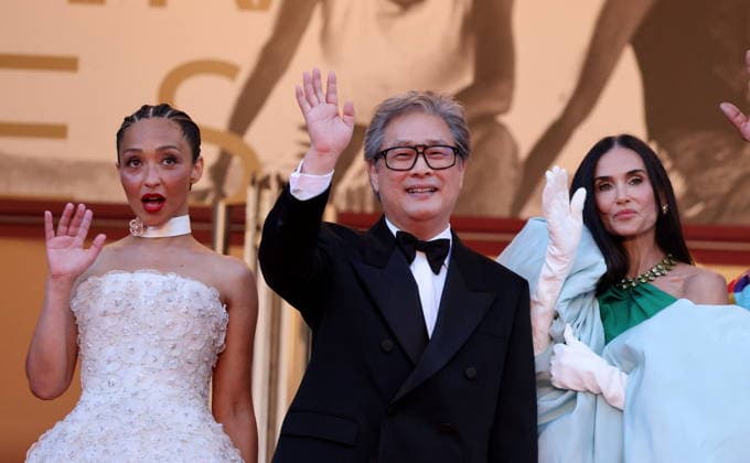 Ruth Negga, Park Chan wook et Demi Moore Montée des marches pour la cérémonie de clôture du 79ème Festival International du Film de Cannes, le 23 mai 2026 Jacovides Moreau Bestimage Red carpet for the closing ceremony of the 79th Cannes International Film Festival Opening ceremony on May 23, 2026 Cannes France  Copyright: xJACOVIDES-MOREAUx xBESTIMAGExJACOVIDES-MOREAUx xBESTIMAGEx