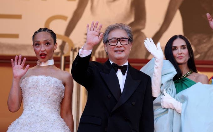 Ruth Negga, Park Chan wook et Demi Moore Montée des marches pour la cérémonie de clôture du 79ème Festival International du Film de Cannes, le 23 mai 2026 Jacovides Moreau Bestimage Red carpet for the closing ceremony of the 79th Cannes International Film Festival Opening ceremony on May 23, 2026 Cannes France  Copyright: xJACOVIDES-MOREAUx xBESTIMAGExJACOVIDES-MOREAUx xBESTIMAGEx