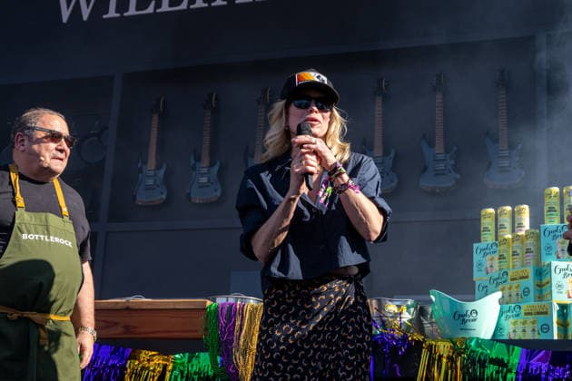 2026 BottleRock Napa Valley - Day 1 Chef Emeril Lagasse and Chelsea Handler seen onstage at the Williams Sonoma Culinaryduring the 2026 BottleRock festival at Napa Valley Expo on May 22, 2026 in Napa, California. Napa California United States Copyright: xPaigexErlandson imageSPACEx
