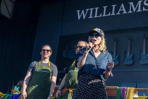 2026 BottleRock Napa Valley - Day 1 Chef Emeril Lagasse and Chelsea Handler seen onstage at the Williams Sonoma Culinaryduring the 2026 BottleRock festival at Napa Valley Expo on May 22, 2026 in Napa, California. Napa California United States Copyright: xPaigexErlandson imageSPACEx