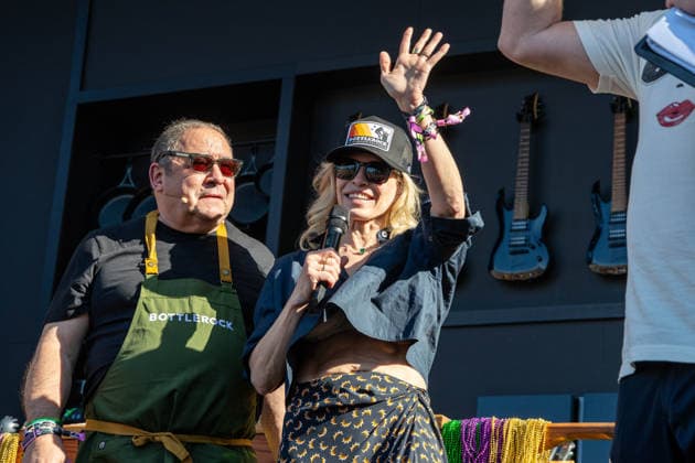 2026 BottleRock Napa Valley - Day 1 Chef Emeril Lagasse and Chelsea Handler seen onstage at the Williams Sonoma Culinaryduring the 2026 BottleRock festival at Napa Valley Expo on May 22, 2026 in Napa, California. Napa California United States Copyright: xPaigexErlandson imageSPACEx