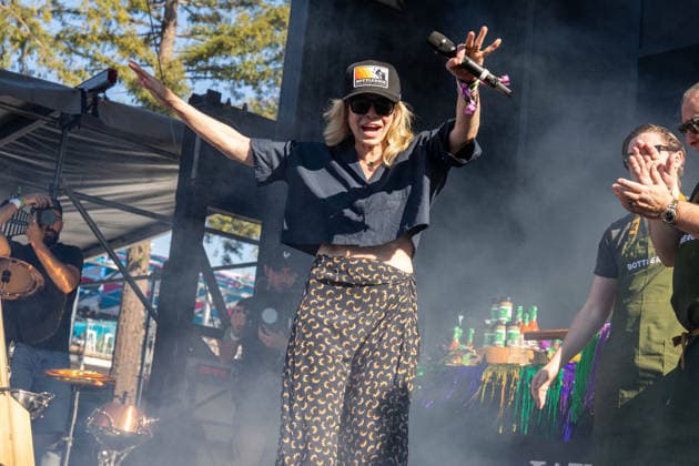 2026 BottleRock Napa Valley - Day 1 Chelsea Handler is seen onstage at the Williams Sonoma Culinaryduring the 2026 BottleRock festival at Napa Valley Expo on May 22, 2026 in Napa, California. Napa California United States Copyright: xPaigexErlandson imageSPACEx
