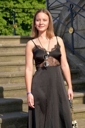 Sonja Gerhardt beim BMW X Staatsoper Unter den Linden Event Staatsoper für alle 2026 mit der Live-Übertragung von Nabucco auf dem Bebelplatz. Berlin, 23.05.2026 *** Sonja Gerhardt at the BMW X Staatsoper Unter den Linden event Staatsoper für alle 2026 with the live broadcast of Nabucco on Bebelplatz Berlin, 23 05 2026 Foto:xM.xBehrensx xFuturexImagex staatsoper_6553