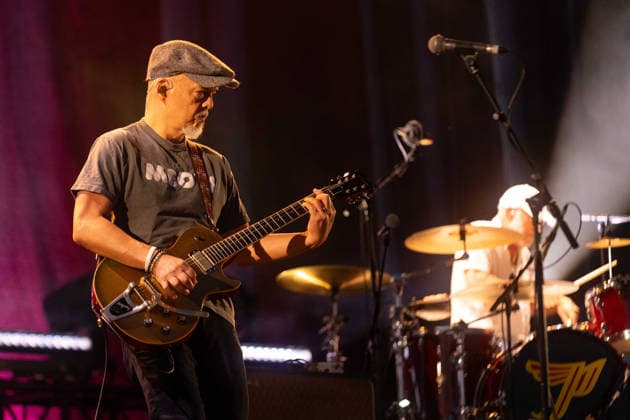 Pixies at Bearded Theory Festival at Catton Hall in Walton upon Trent, UK on 23 May 2026 Joey Santiago at Pixies at Bearded Theory Festival at Catton Hall in Walton upon Trent, UK on 23 May 2026, Credit:Stephen Keable Avalon UK, Derbyshire, Walton upon Trent, Catton Hall  Copyright: xStephenxKeablex xAvalonx 1104759413