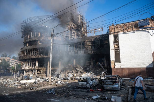 2 killed and 56 wounded in a Russian airstrike on Kyiv KYIV, UKRAINE - MAY 24: A view at a shopping mall destroyed in a Russian airstrike in Kyiv, Ukraine on May 24, 2026. 2 people were reported to be killed and 56 were wounded. Danylo Antoniuk Anadolu Kyiv Ukraine. Editorial use only. Please get in touch for any other usage.  Copyright: x2026xAnadoluxDanyloxAntoniukx