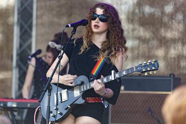 Ellur performs at Neighbourhood Festival Ellur (Ella McNamara) performs at Neighbourhood Festival, Warrington, England, 23rd May 2026, Credit:Mike Gray MIKE GRAY - B4227 Avalon  Copyright: xMikexGrayx xMIKExGRAYx-xB4227x xAvalonx 1104826004