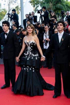 79th Cannes Film Festival Closing Evening Red Carpet - part 2 Palais des Festivals - Cannes, France Javier Calvo;Penelope Cruz;Javier Ambrossi 79th Cannes Film Festival Closing Evening Red Carpet - part 2 Palais des Festivals - Cannes, France 23rd May 2026 SGPItalia id 134688_132 *Not Exclusive  Copyright: xALFONSOxCATALANO SGPITALIAx