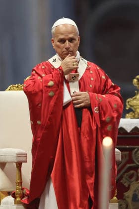 IPA85030708 - Vatican City, May 24, 2026: Solemn celebration of the Mass of Pentecost presided over by Pope Leo XIV at the central altar of St. Peter s Basilica. Thousands of faithful took part in the liturgy dedicated to the descent of the Holy Spirit, a central moment in Christian tradition and a symbol of unity and renewal for the universal Church.  Copyright: xmarcoxiacobuccix xmarcoxiacobuccix 85030708