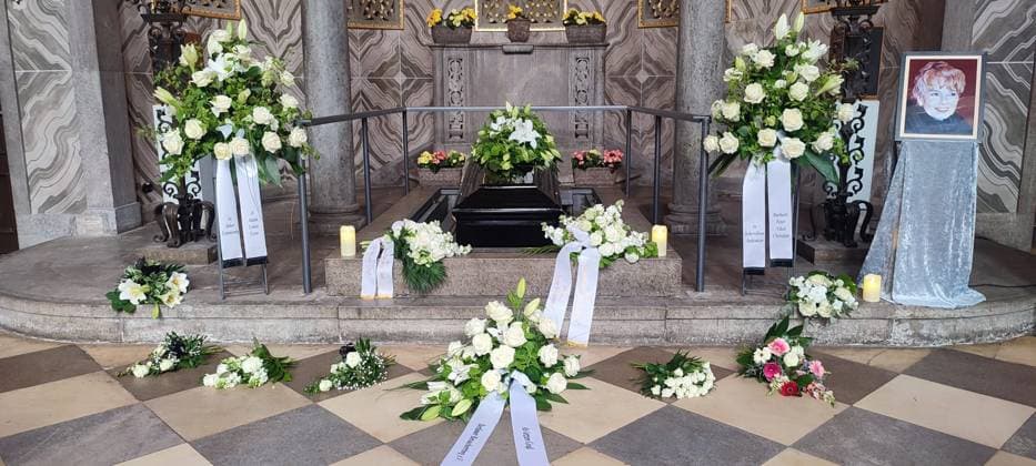 Trauerfeier und Beisetzung von Schauspielerin Waltraut Habicht (1932-1926) auf dem Friedhof Heerstraße. Berlin, 22.05.2026 *** Funeral service and burial of actress Waltraut Habicht 1932 1926 at the Heerstraße cemetery Berlin, 22 05 2026 Copyright: xMatthiasxWehnertx