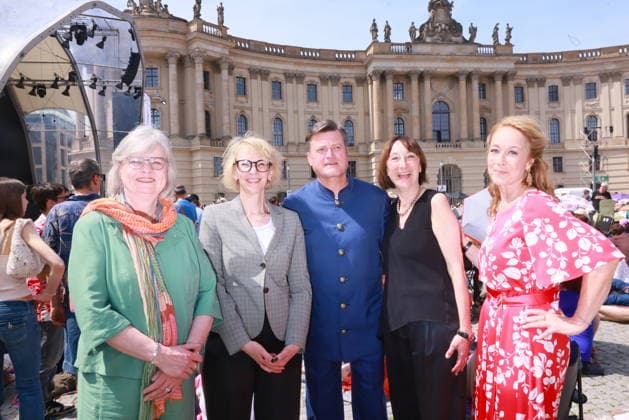 24.05.2026, Staatsoper für alle 2026, Ramona Kunze-Libnow, Nina Englert, Christian Thielemann, Elisabeth Sobotka, Petra Gute, Live-Konzerte der Staatskapelle Berlin unter der Leitung von Generalmusikdirektor Christian Thielemann, Berlin, Berlin *** 24 05 2026, Staatsoper für alle 2026, Ramona Kunze Libnow, Nina Englert, Christian Thielemann, Elisabeth Sobotka, Petra Gute, Live concerts of the Staatskapelle Berlin under the baton of General Music Director Christian Thielemann, Berlin, Berlin