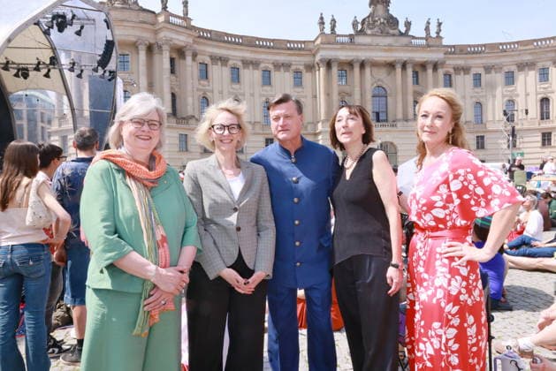24.05.2026, Staatsoper für alle 2026, Ramona Kunze-Libnow, Nina Englert, Christian Thielemann, Elisabeth Sobotka, Petra Gute, Live-Konzerte der Staatskapelle Berlin unter der Leitung von Generalmusikdirektor Christian Thielemann, Berlin, Berlin *** 24 05 2026, Staatsoper für alle 2026, Ramona Kunze Libnow, Nina Englert, Christian Thielemann, Elisabeth Sobotka, Petra Gute, Live concerts of the Staatskapelle Berlin under the baton of General Music Director Christian Thielemann, Berlin, Berlin