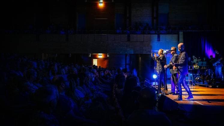 Die Prinzen spielen in Essen alle Hits mit großem Orchester. Am 24.05.2026 in Essen. ** NUR FÜR REDAKTIONELLE ZWECKE ** EDITORIAL USE ONLY **<p>Die Prinzen spielen in Essen alle Hits mit großem Orchester. Am 24.05.2026 in Essen. Copyright: ChristophxJendral *** Die Prinzen play all the hits in Essen with a big orchestra On 24 05 2026 in Essen FOR EDITORIAL PURPOSES ONLY EDITORIAL USE ONLY p Die Prinzen play all the hits in Essen with a big orchestra On 24 05 2026 in Essen Copyright ChristophxJendral Copyright: ChristophxJendral doc85zmic8sq3ohh4wsj15 ,EDITORIAL USE ONLY