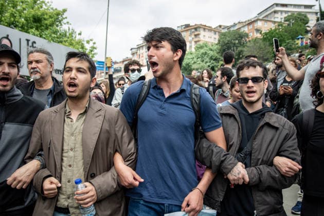 May 24, 2026, Istanbul, Istanbul, Turkey: Students, labor unions and civil society groups clashed with riot police on the third day after Istanbul Bilgi University was allegedly shut down by presidential decree signed by Turkish President Recep Tayyip Erdogan in Istanbul, Turkey, on May 22, 2026. Students occupying university buildings in protest against the closure decision were forcibly removed from the campus by police. Riot police used pepper spray during the intervention as violent scuffles erupted around the university. Demonstrators continued to protest in defense of academic freedom and university autonomy amid a heavy police presence. Istanbul Turkey  - ZUMAt171 20260524_zip_t171_038 Copyright: xAbdullahxTepelix