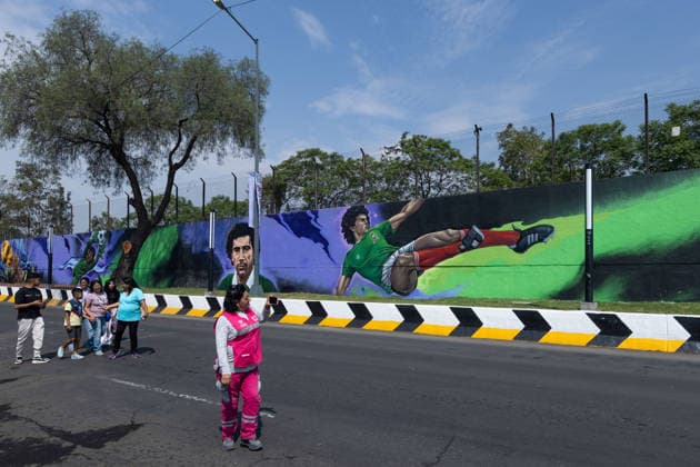 May 24, 2026, Mexico City, Mexico: The mural Futbol, recognized as the Guinness World Record largest hand painted brush football mural, was inaugurated in the Martin Carrera neighborhood of Mexico City. Created by Mexican artists, the artwork connects the Mesoamerican ballgame with contemporary football ahead of the 2026 FIFA World Cup. Former soccer players CUAUHTEMOC BLANCO, FRANCISCO KIKIN FONSECA, GERMAN VILLA and ANGEL REYNA attended the event, along with authorities from the Gustavo A. Madero borough and representatives of the Libertad Creativa Intercultural y Objetiva Foundation and the Elena Poniatowska Amor Foundation Mexico City Mexico - ZUMAl178 20260524_znp_l178_029 Copyright: xCristianxLeyvax