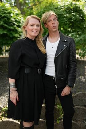 ZDF-Fernsehgarten 2026. Dark Tenor und Patricia Kelly im ZDF Fernsehgarten Koch Battle am 24.05.2026 in Mainz. Mainz ZDF Fernsehgarten Rheinland-Pfalz *** ZDF Fernsehgarten 2026 Dark Tenor and Patricia Kelly in the ZDF Fernsehgarten Koch Battle on 24 05 2026 in Mainz Mainz ZDF Fernsehgarten Rheinland Pfalz