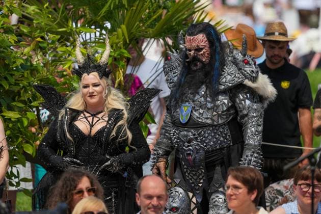 ZDF-Fernsehgarten 2026. Motherbeast Noora Louhimo und Lordi im ZDF Fernsehgarten Koch Battle am 24.05.2026 in Mainz. Mainz ZDF Fernsehgarten Rheinland-Pfalz *** ZDF Fernsehgarten 2026 Motherbeast Noora Louhimo and Lordi in the ZDF Fernsehgarten Koch Battle on 24 05 2026 in Mainz Mainz ZDF Fernsehgarten Rheinland Pfalz