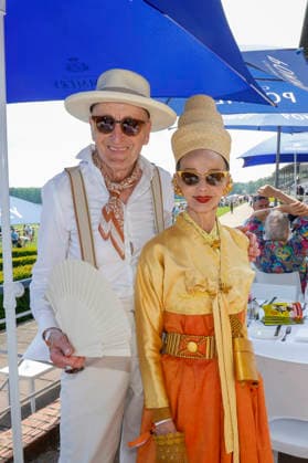 Günther Krabbenhöft, Brit Kanja beim Fashion Raceday auf der Rennbahn Hoppegarten. *** Günther Krabbenhöft, Brit Kanja at the Fashion Raceday at Hoppegarten racecourse