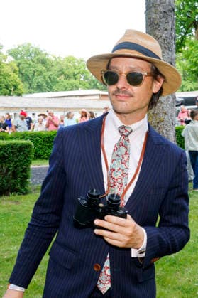 Tom Schilling beim Fashion Raceday auf der Rennbahn Hoppegarten. *** Tom Schilling at the Fashion Raceday at Hoppegarten racecourse