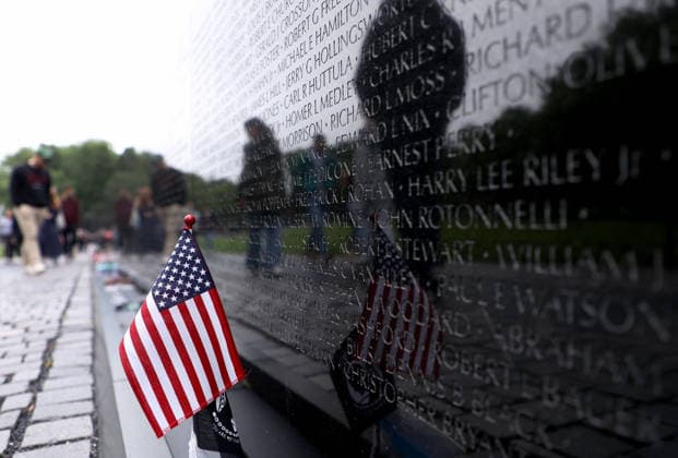 May 24, 2026, Washington, District Of Columbia, USA: Visitors are reflected at the Vietnam Veterans Memorial following the Rolling to Remember ride over Memorial Day weekend in Washington, DC, USA, on May 24, 2026. The Rolling to Remember tradition has been active for 38 years, honouring fallen service members, prisoners of war, and those still missing in action during Memorial Day weekend. Washington USA  - ZUMAs337 20260524_znp_s337_044 Copyright: xGentxShkullakux