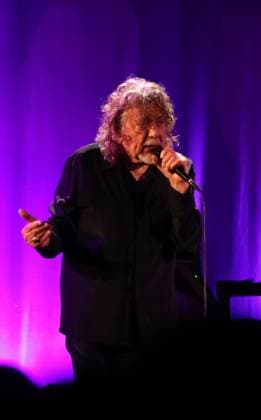 RECORD DATE NOT STATED Robert Plant performs with Saving Grace and Suzi Dian at C6 Fest 2026. Sao Paulo (SP), 05 24 2026 Music C6 Fest British singer Robert Plant performed alongside the Saving Grace project and singer Suzi Dian during the C6 Fest 2026, held this Sunday (May 24, 2026) at Ibirapuera Park in Sao Paulo. The show featured folk, blues, and classic reinterpretations from the artist s repertoire.(Foto: Leco Viana Thenews2 imago images) Robert Plant performs with Saving Grace and Suzi Dian at C6 Fest 2026.  Copyright: xLecoxVianax