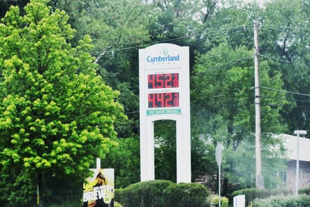 May 24, 2026: News reports say regular gasoline prices could rise to $5.00 a gallon by the Fall if the Iran War and closure of the Straight of Hormuz persist.  - ZUMAm159 20260524_aap_m159_005 Copyright: xKennethxMartinx