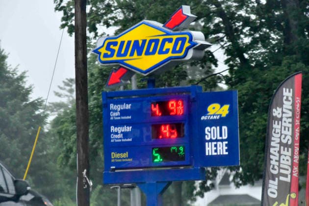 May 24, 2026, Lancaster, Clinton, Massachusetts And Connecticut, USA: News reports say regular gasoline prices could rise to $5.00 a gallon by the Fall if the Iran War and closure of the Straight of Hormuz persist. Lancaster, Clinton USA - ZUMAm159 20260524_aap_m159_006 Copyright: xKennethxMartinx