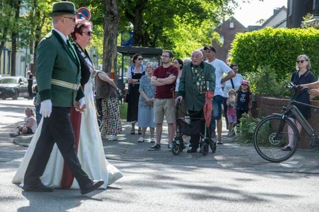 Schützenfest mit Umzug in Großenbaum 24.05.2026 in Duisburg ** NUR FÜR REDAKTIONELLE ZWECKE ** EDITORIAL USE ONLY **<p>Schützenfest mit Umzug in Großenbaum 24.05.2026 in Duisburg Deutschland NRW Duisburg Copyright: DanielxAttia *** Schützenfest with parade in Großenbaum 24 05 2026 in Duisburg FOR EDITORIAL PURPOSES ONLY EDITORIAL USE ONLY p Schützenfest with parade in Großenbaum 24 05 2026 in Duisburg Germany NRW Duisburg Copyright DanielxAttia Copyright: DanielxAttia doc85zvuw9z6x213hqem6n ,EDITORIAL USE ONLY