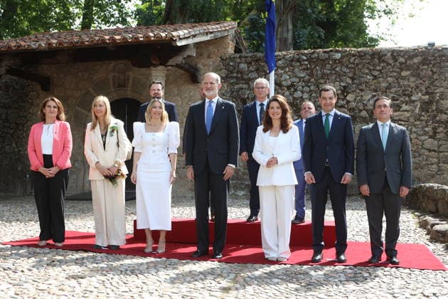 The King presents the XIX Carlos V European Award at the Monastery of Yuste Cáceres King Felipe VI, the Vice President of the European Commission, Teresa Ribera, the Minister of Foreign Affairs, José Manuel Albares, the President of the Junta de Extremadura, María Guardiola, the acting President of the Junta de Andalucía, Juanma Moreno, and the Councilor of Budapest Kata Tütto, on their arrival at the presentation of the XIX Carlos V European Award to the European Committee of the Regions, at the Monastery of San Jerónimo de Yuste, on May 25, 2026, in Cuacos de Yuste, Cáceres, Extremadura Spain The award was received by the acting president of the Junta de Andalucía, Juanma Moreno, and the councilor of Budapest, Kata Tütto, co-presidents o  Copyright: xJorgexArmestarx 7548379